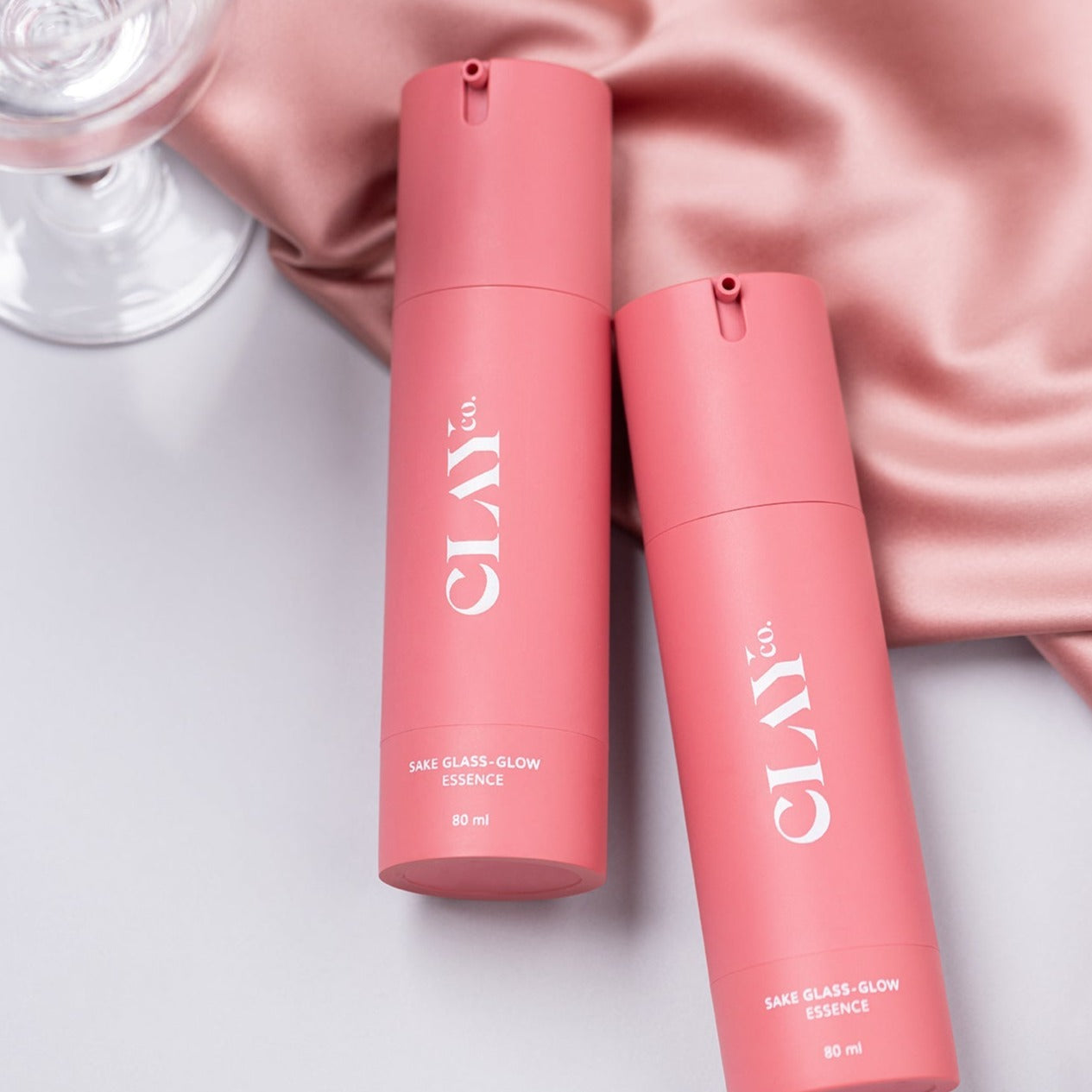 Sake Glass-Glow Essence with CICA & Licorice